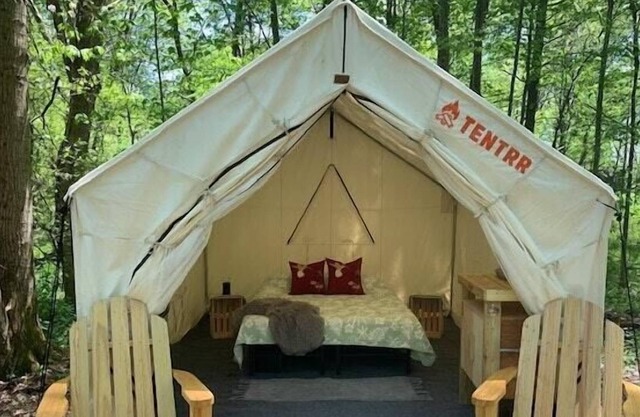 Tentrr Signature Site - Hawkeye Hideaway