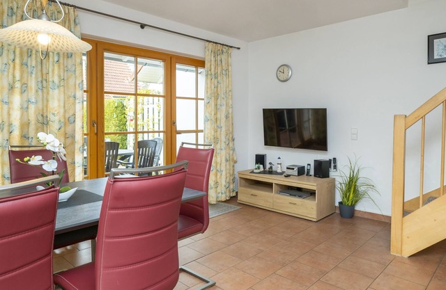 Terraced house Seestern: Family-friendly with terrace and garden in Zingst