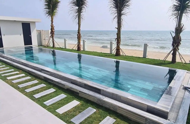TerraCotta Beachfront Villa Phan Thietnn