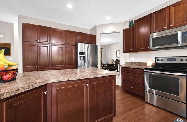 Terrific house with AC in charming Canal Winchester