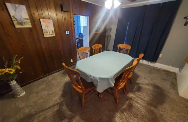 The 1860 - Your family will be close to everything when you stay at here.