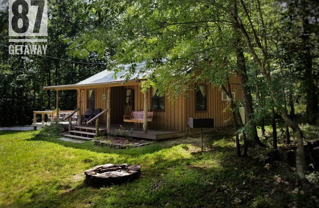 The 87Getaway Cabin #2
