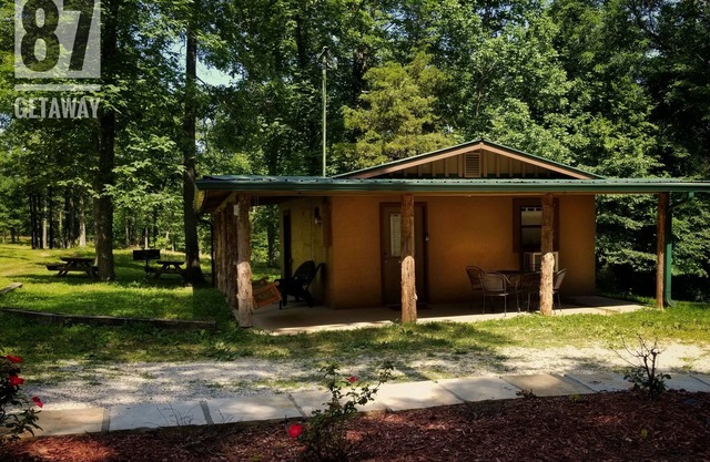 The 87Getaway Cabin #1