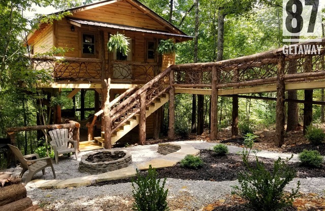 The 87Getaway Secluded Treehouse Escape