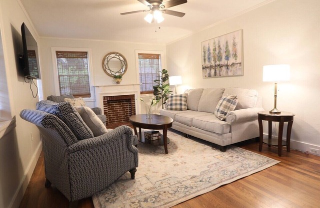 The Ann, 2BR Home by Velvet Ditch Villas