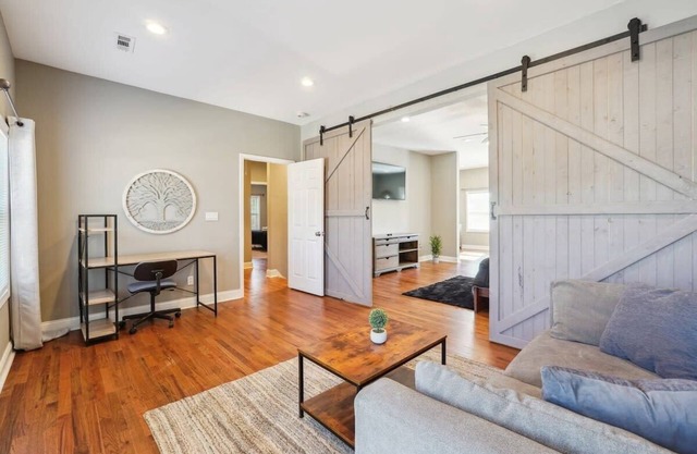 The Avondale BNB/FrPlc/Sleeps 11