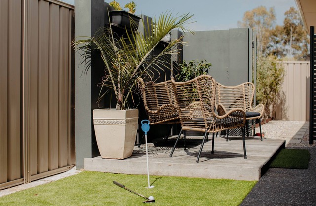 The Ballard -4 Bedroom- 3 Bathroom- 2 living spaces & Mini Putt Putt in backyard