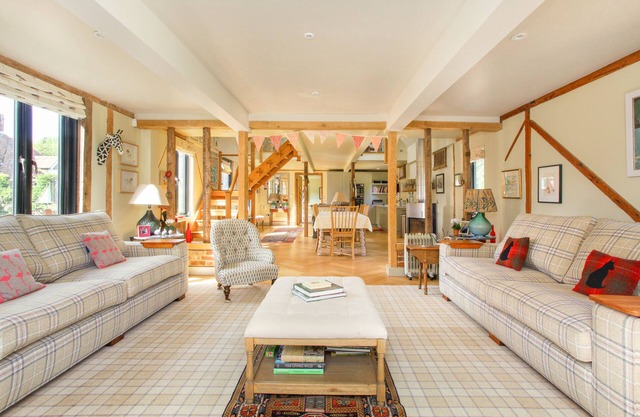 The Barn, Duckpitts Farmhouse, Bramling Canterbury