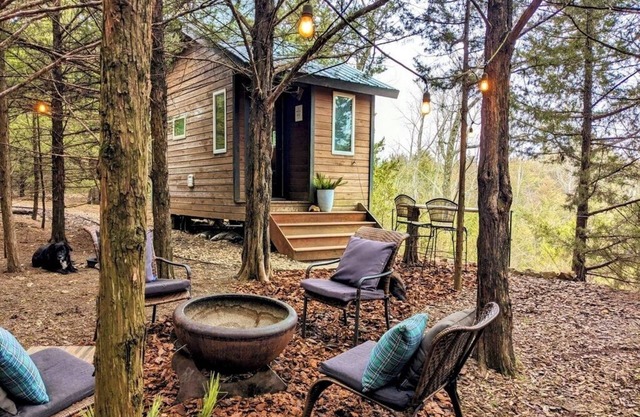 The Batch - Tiny House Living On 40 Acres