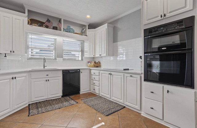 The Bayhouse - Unobstructed Views, Beautiful Sunsets, and a Boat Ramp.