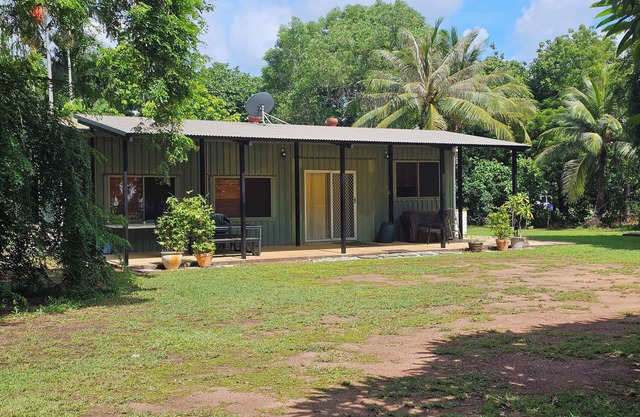 THE BEACH SHACK on the waterfront close to the Lodge of Dundee