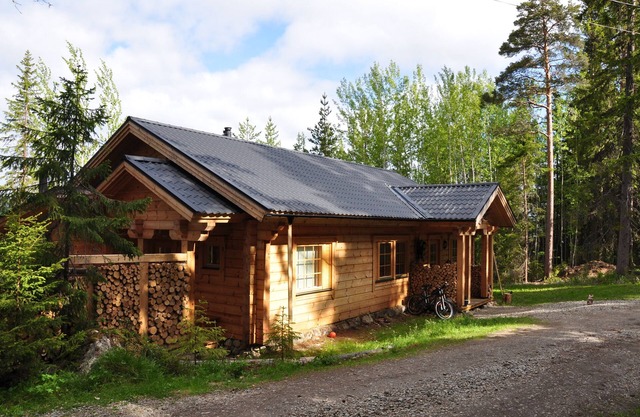 THE BEARLODGE . comfortable, relaxed, and much to explore in nature!