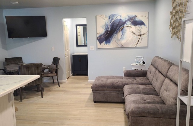 The Beehive is 19 miles from I-95, 16 miles from I-26. Fishing, hunting & more.