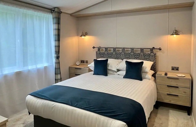 The Bee’s Knees is a beautiful new lodge at Docker Holiday Park.