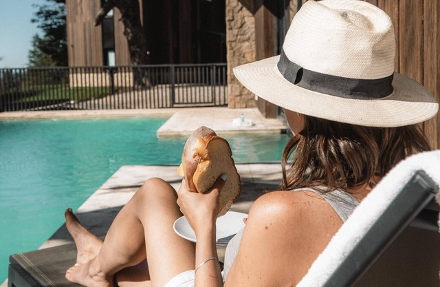 The best views of San Martín de los Andes: Lanín Volcano, Chapelco and Lake Lacar.