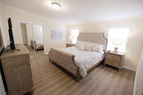 The Blessed Way 4 BD RM 3 BA Great for Large Groups