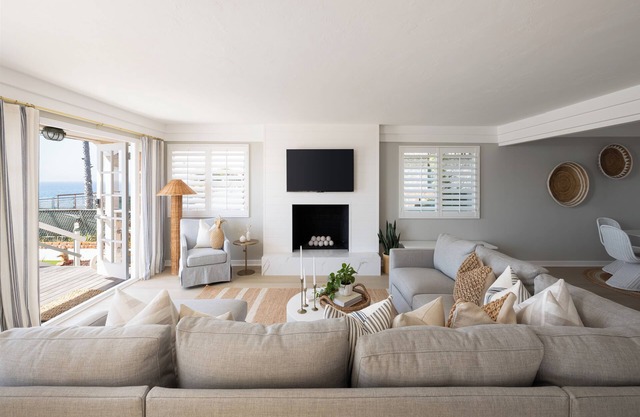 The Boat House | Single Family Oceanfront | Hot Tub | Game Room | AC