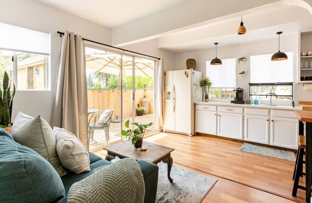 The Boho Bungalow! Wine-Dine-Walk to downtown SLO