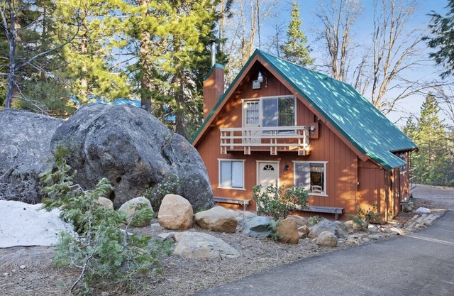 The Boulder Cabin - Tahoe National Forest