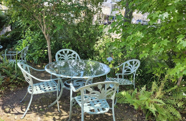 The Brinn House & Hideaway | Main St. Wine & Food!