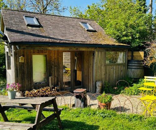 The Cabin at Shambala- now with sauna available to book!