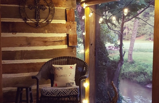 The CABIN on CULVER CHRISTMAS TREE FARM