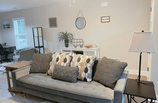 The Calm Nest - Close to CFV Hospital & Ft. Bragg