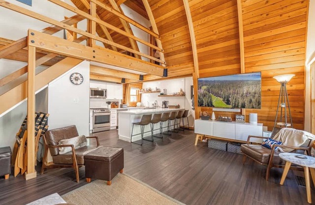 The Canoe Cabin Summa