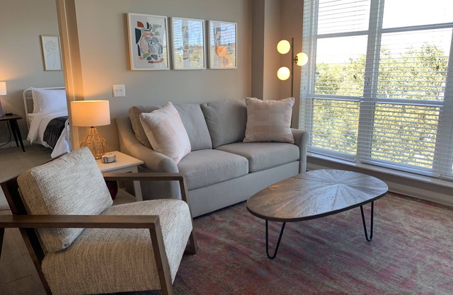 The City View Suite | Garage Parking | Top Floor!