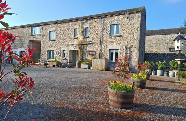 THE COACH HOUSE AT BRACKENTHWAITE FARM, pet friendly in Arnside