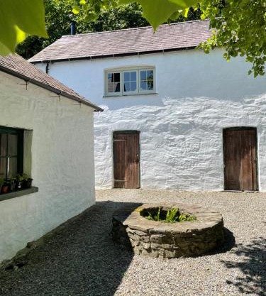 The Cottage at Noyadd Trefawr - Grade II*