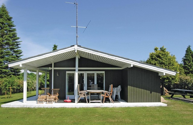 The cottage is located in the recreational cottage settlement Stenodden on Tåsinge.