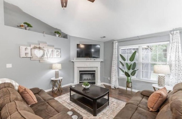 The Cozy Cove-3BR w/Office-Pets Welcome!