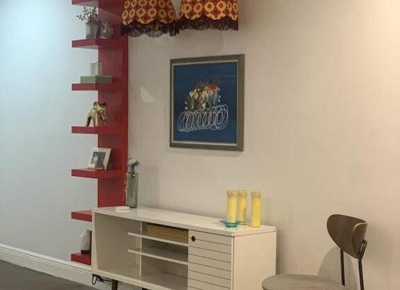 The cozy quaint little home close to everything