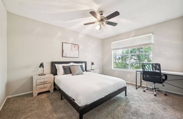 The Davis 1824 I Spacious 2 Bed 2 Bath