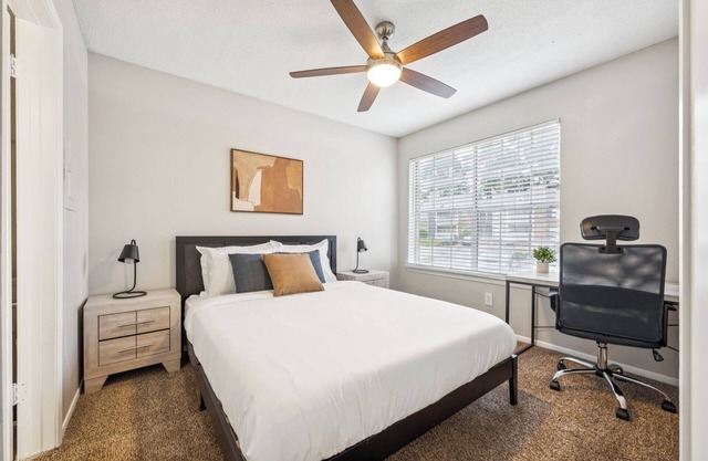 The Davis 817 I Spacious and Comfy 1 Bed 1 Bath