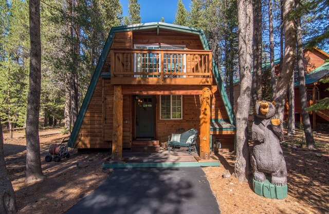 The Davos Cabin, Truckee (2br+loft)