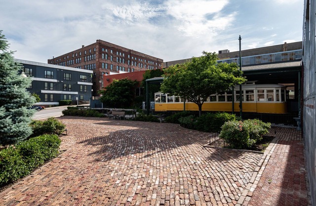 The Downtown Omaha Oasis- over 10,000 sq ft includes arcade & rooftop w/hot tub