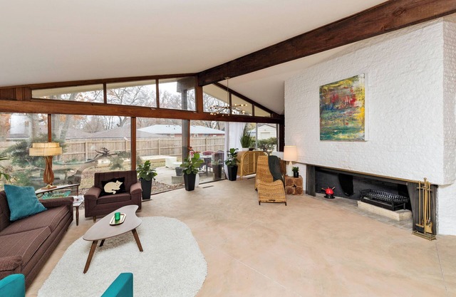 The Draper-Spacious Mid Century Modern MCM California Ranch Home