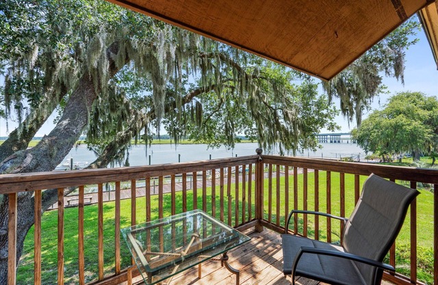 The Drift at Port Royal on Battery Creek