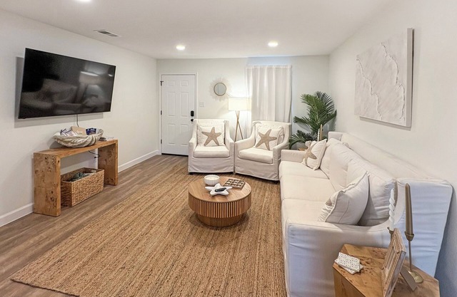 The Dwelling Place - 2BR Coastal Condo in Ocean Springs