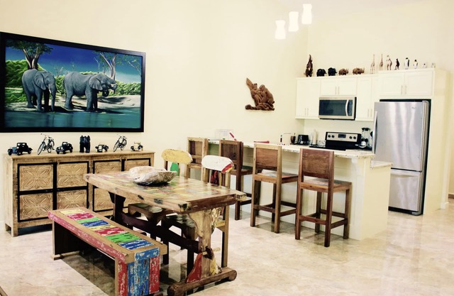 The Elephant Castle: Beach front Penthouse