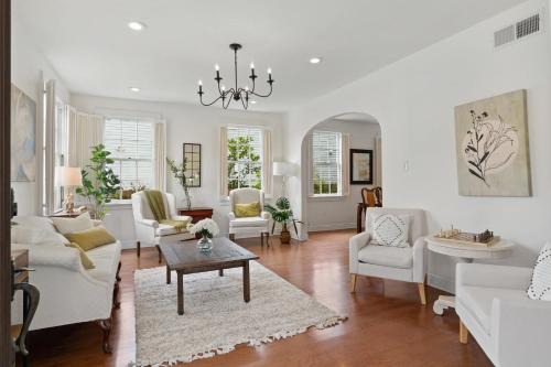 The Fontainebleau Residence