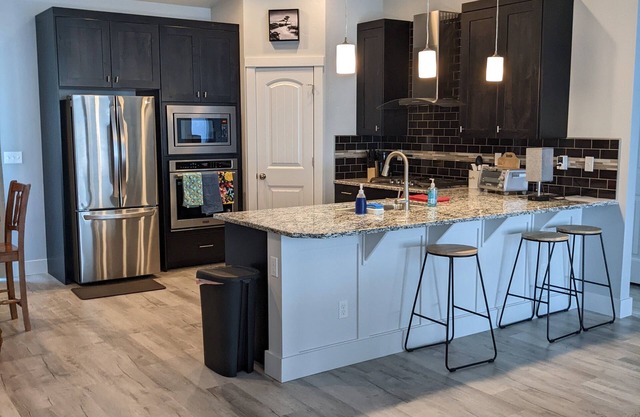 The Fruitland Home - New easy access home in the heart of Fruitland