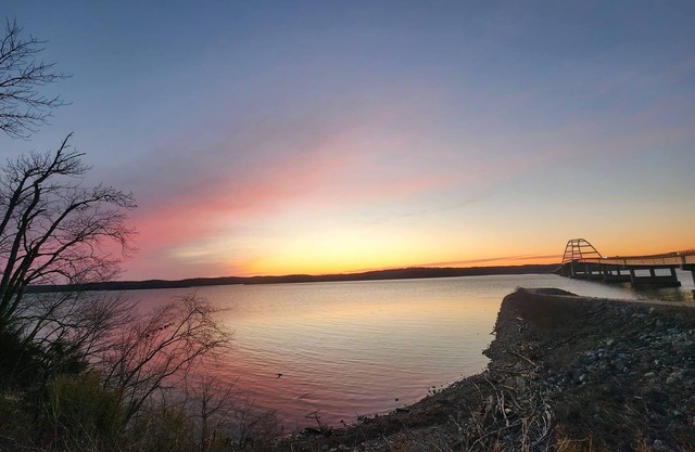 The Fuzziesquirel1 2 bdrm, Boat Parking, Near LBL Lakes & Beach