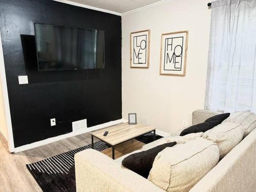 The Game House Home Theater Sleeps 10