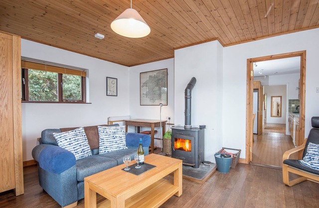 The Gann Quarry, Holiday property St Ishmaels, Near Dale, Sleeps 4, 3 bedrooms, bathrooms