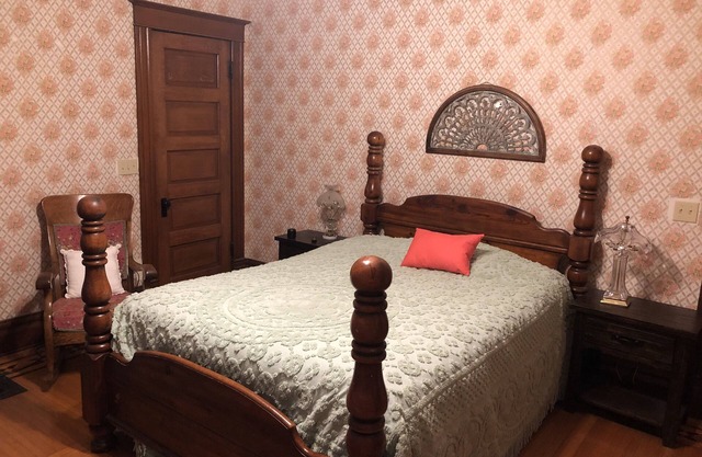 The Garden Room at Shoal Creek B&B