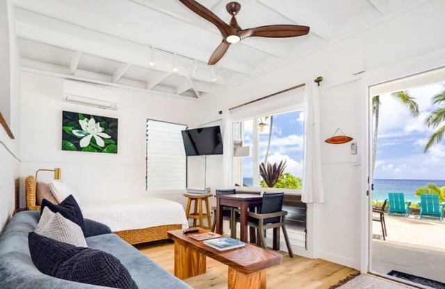 The Gardenia at Ke Iki Beach Bungalows. Iconic Oceanfront stay.