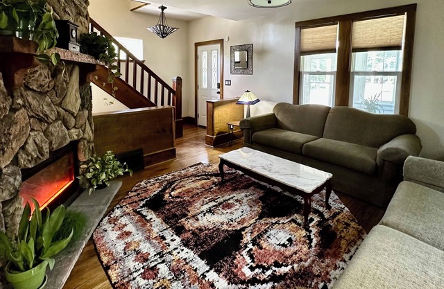 The Getsi: Two blocks from IWU - Discount for extended stays